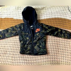 Nike Boys jacket with fleece size 5